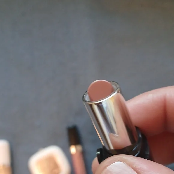 Marc Jacobs Makeup Quartet — Pink Shimmer Lip Gloss & White Compact - Picture 2 of 7